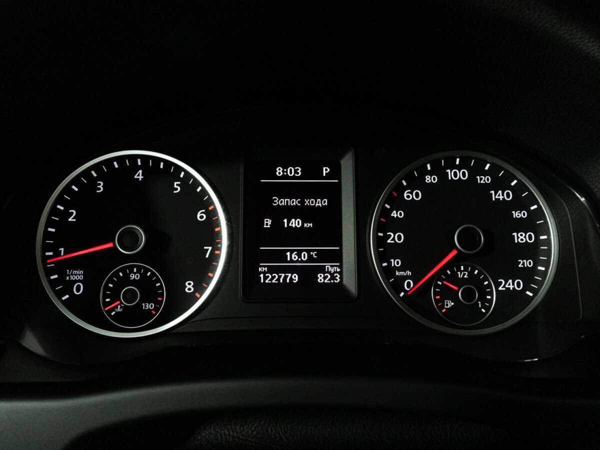 Volkswagen Tiguan с пробегом — 2015 год. Фото: #11