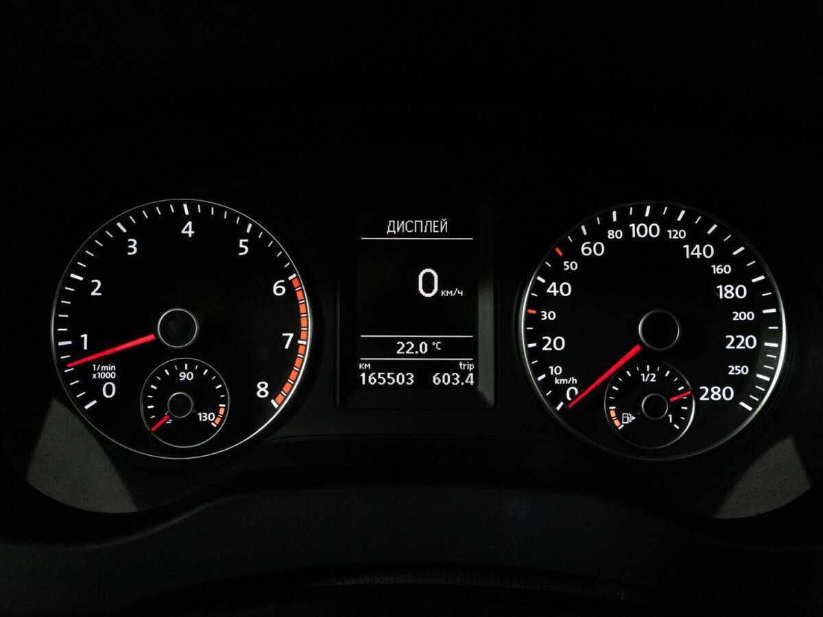 Volkswagen Jetta с пробегом — 2012 год. Фото: #11