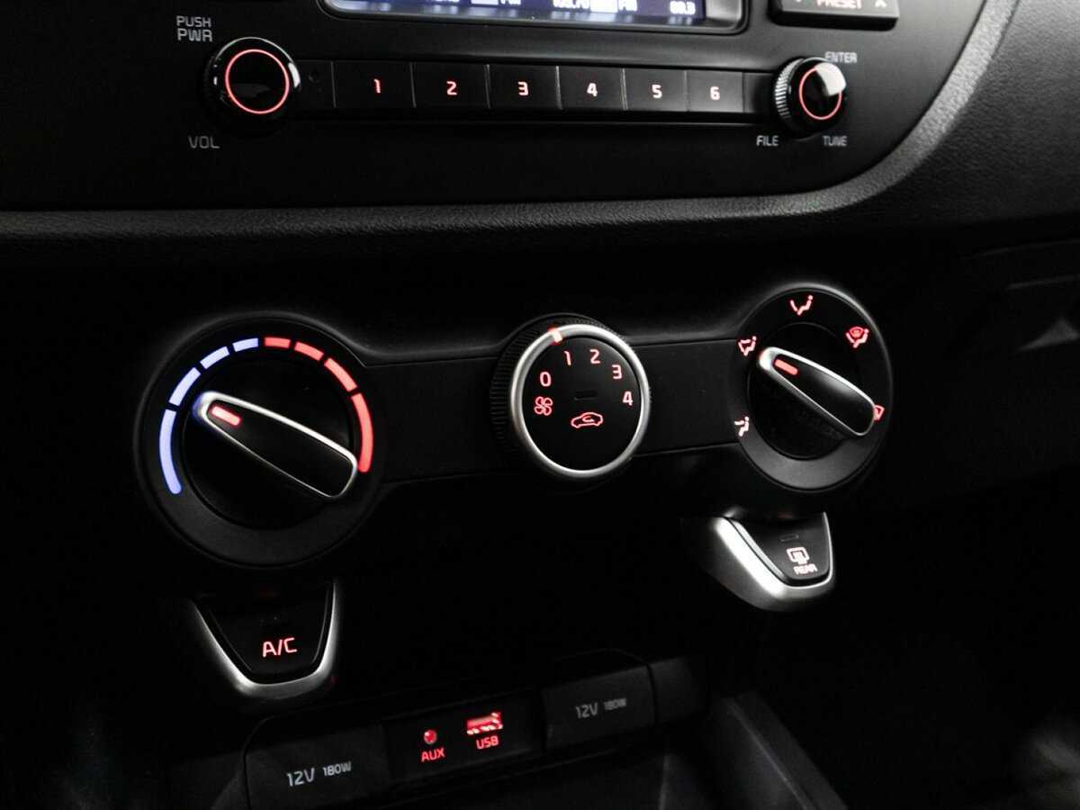 Kia Rio с пробегом — 2020 год. Фото: #17