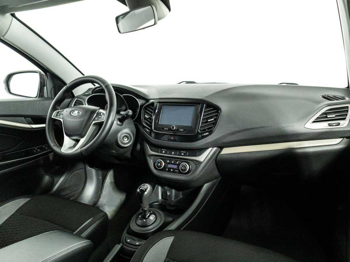 Lada (ВАЗ) Vesta с пробегом — 2019 год. Фото: #8