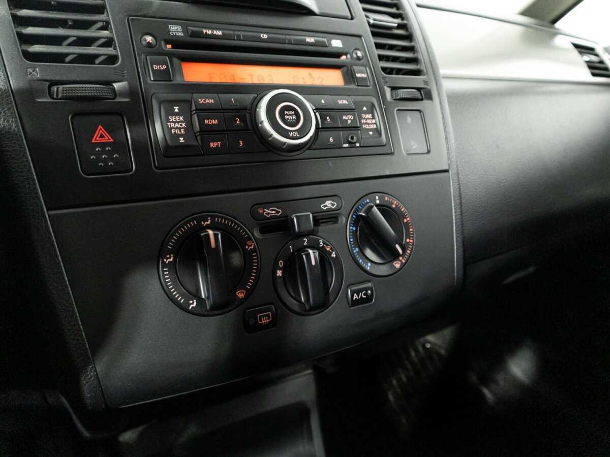 Nissan Tiida с пробегом — 2013 год. Фото: #14