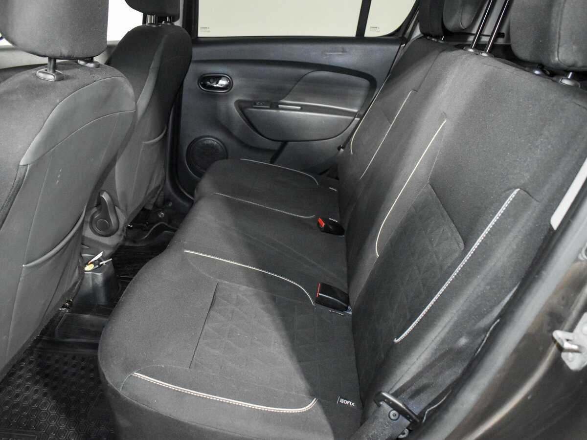 Renault Sandero с пробегом — 2019 год. Фото: #9