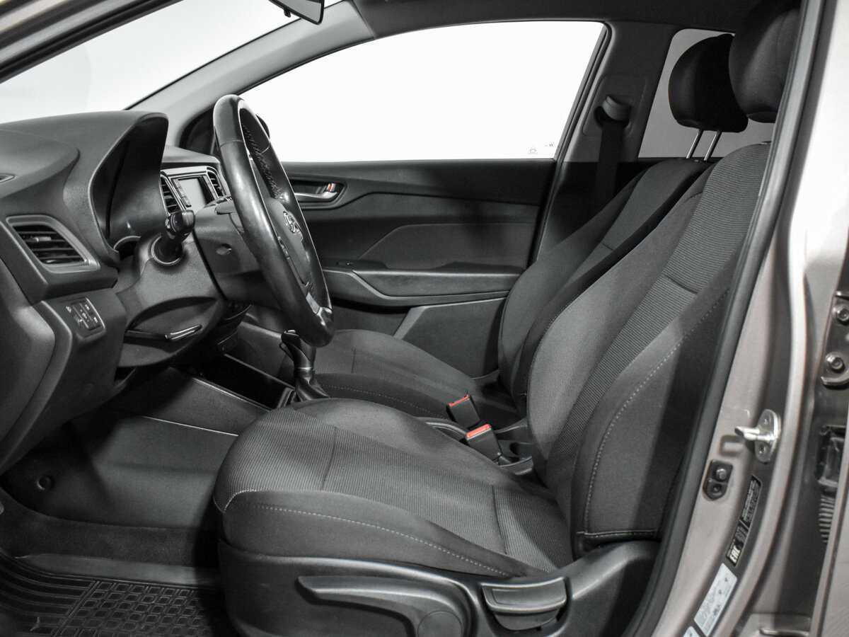 Hyundai Solaris с пробегом — 2019 год. Фото: #10