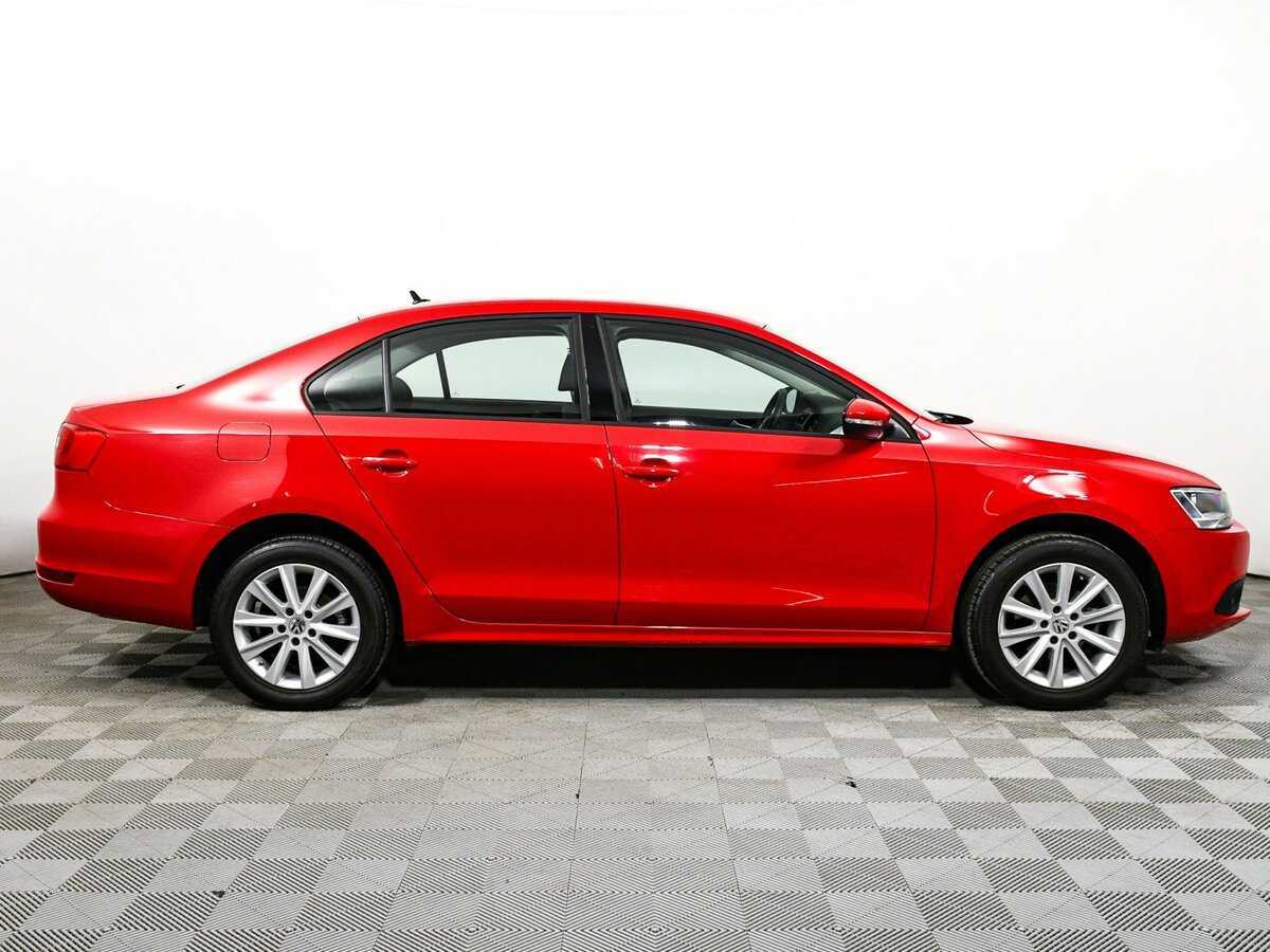 Volkswagen Jetta с пробегом — 2014 год. Фото: #3