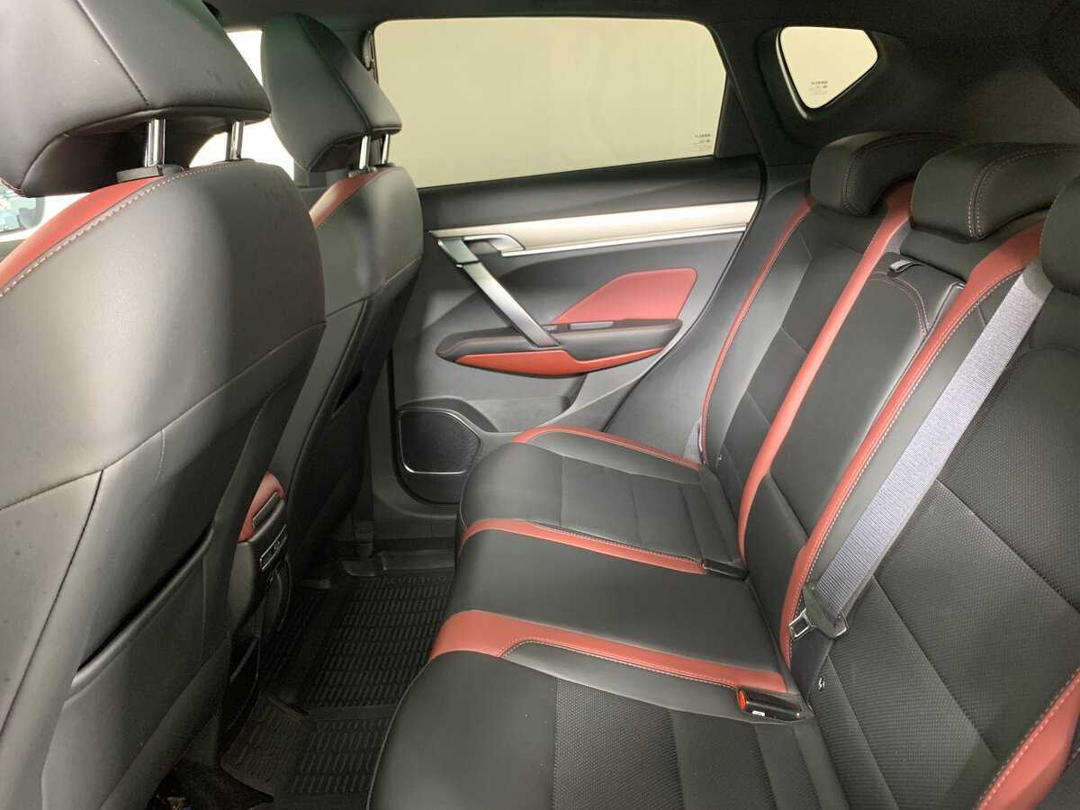 Geely Coolray с пробегом — 2021 год. Фото: #18