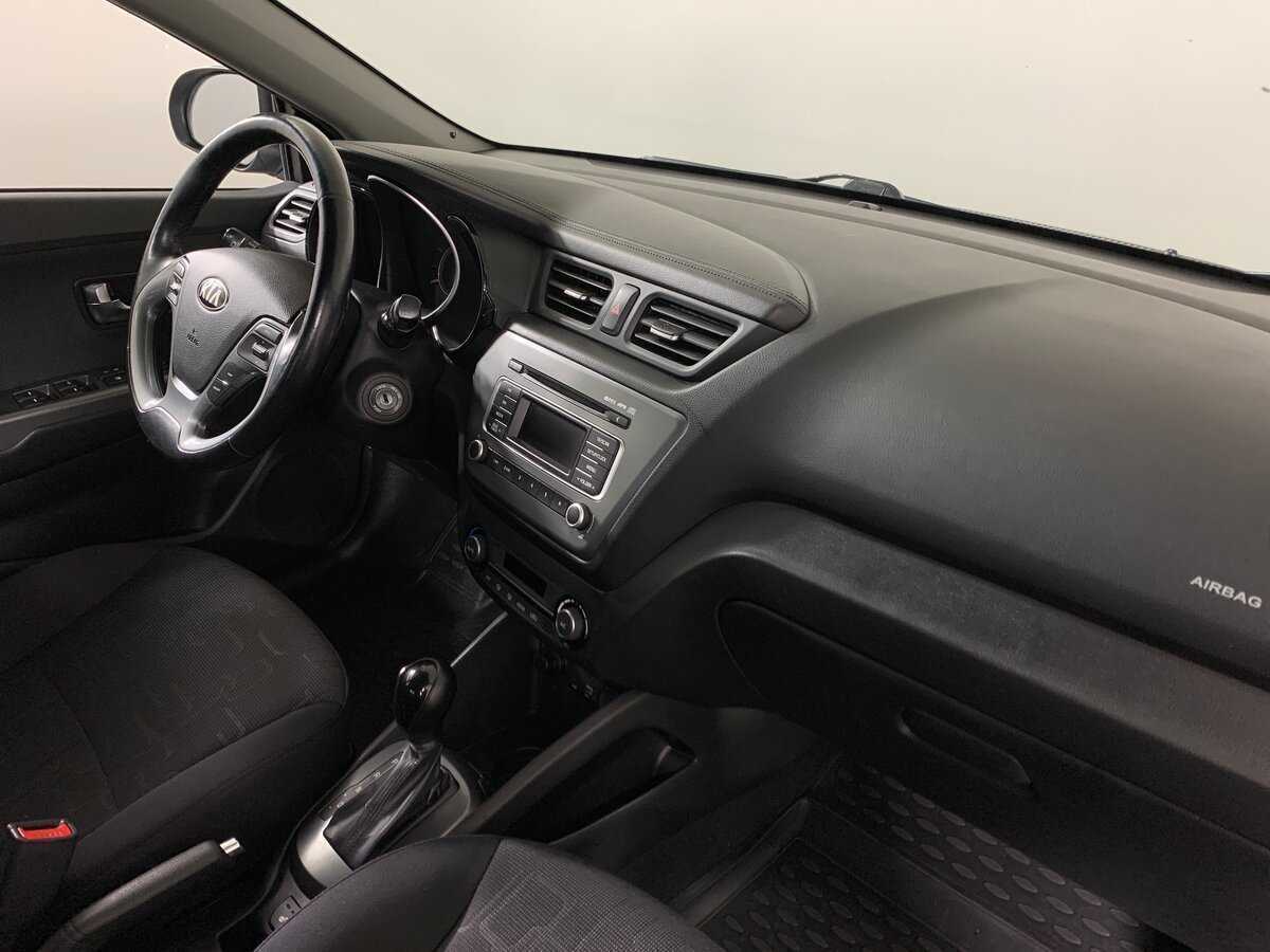 Kia Rio с пробегом — 2015 год. Фото: #13