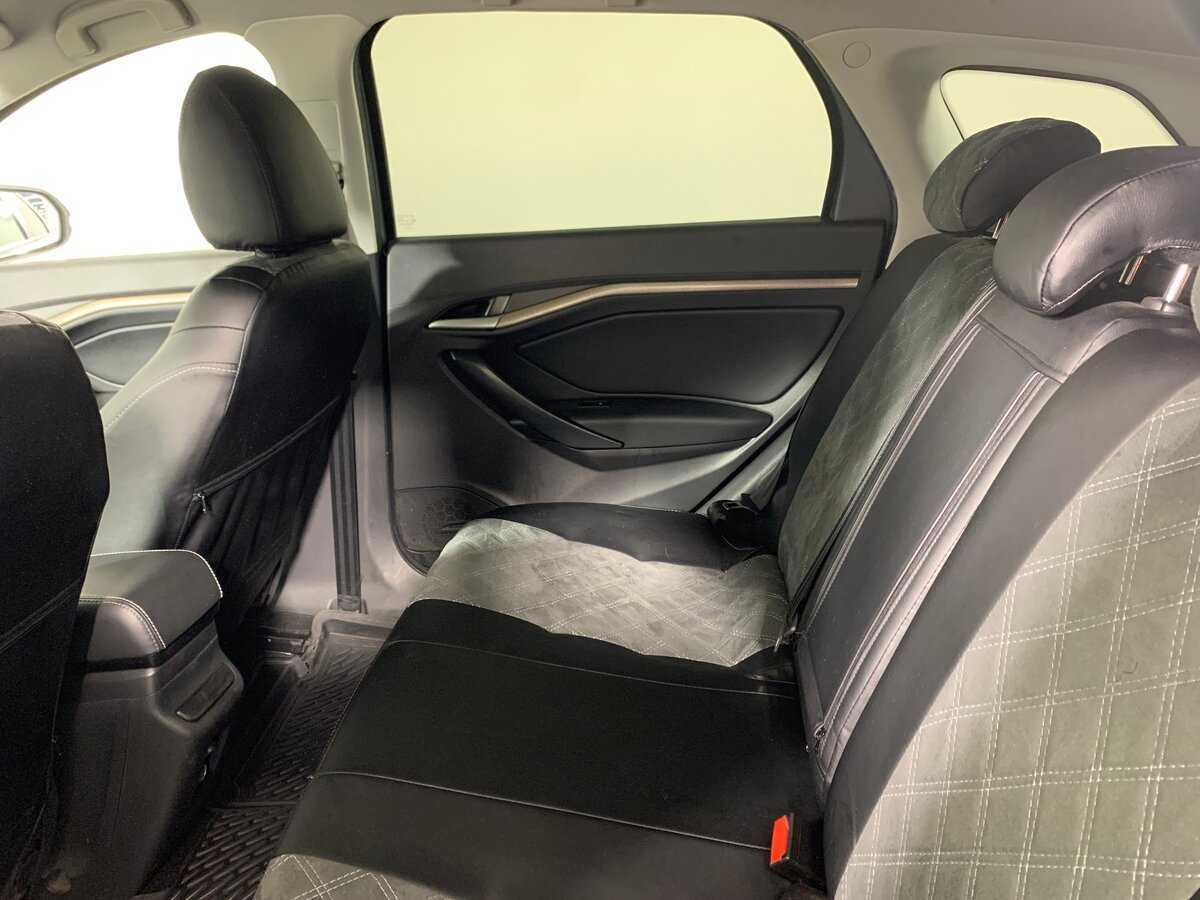 Lada (ВАЗ) Vesta с пробегом — 2018 год. Фото: #18