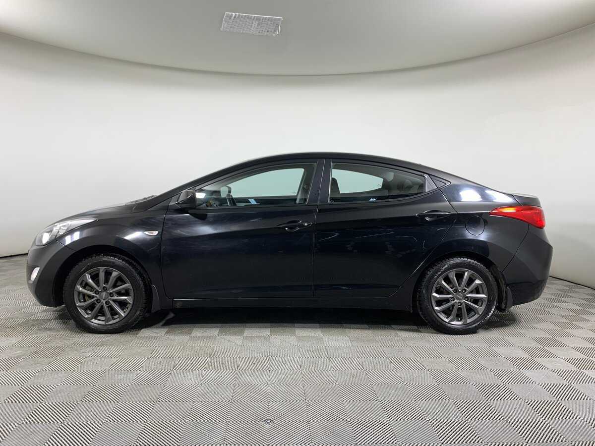 Hyundai Elantra с пробегом — 2012 год. Фото: #7