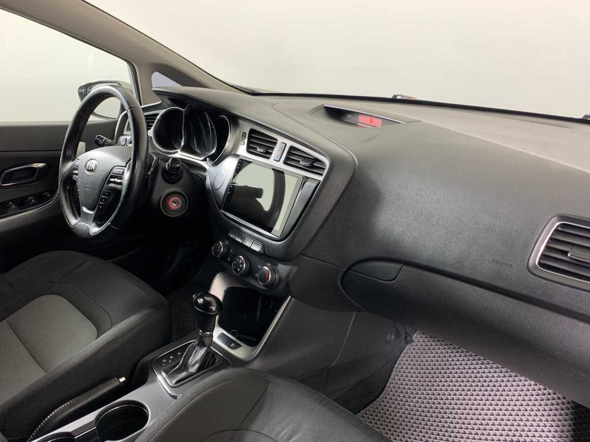 Kia Ceed с пробегом — 2013 год. Фото: #13