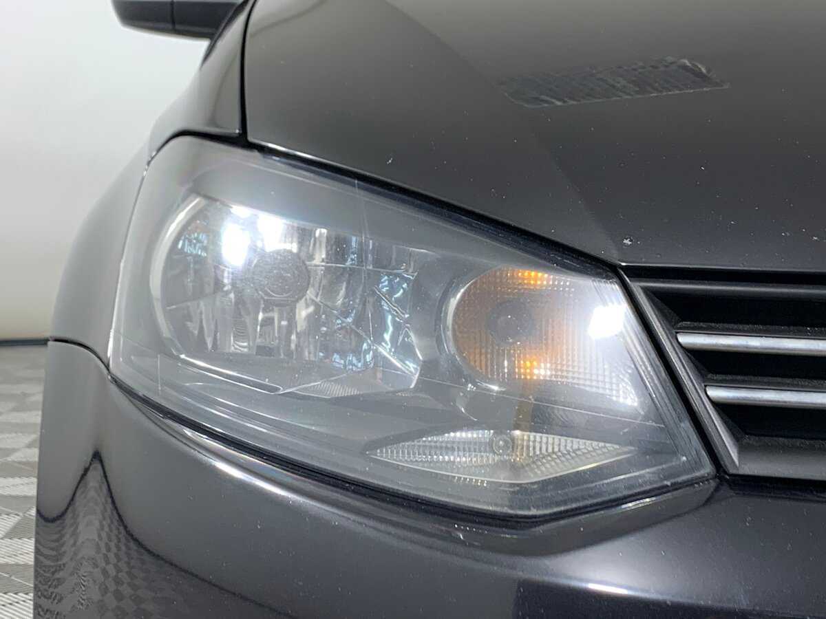 Volkswagen Polo с пробегом — 2013 год. Фото: #8