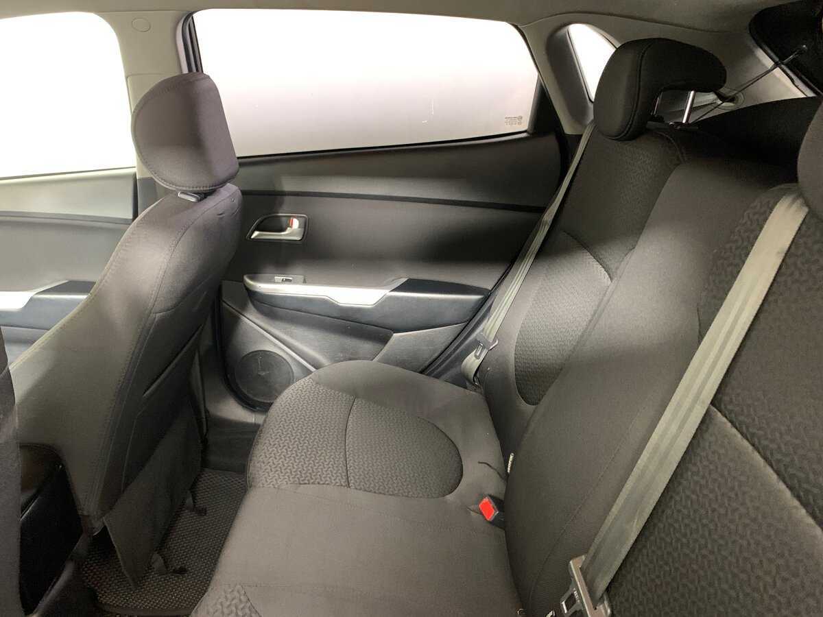 Kia Rio с пробегом — 2015 год. Фото: #17