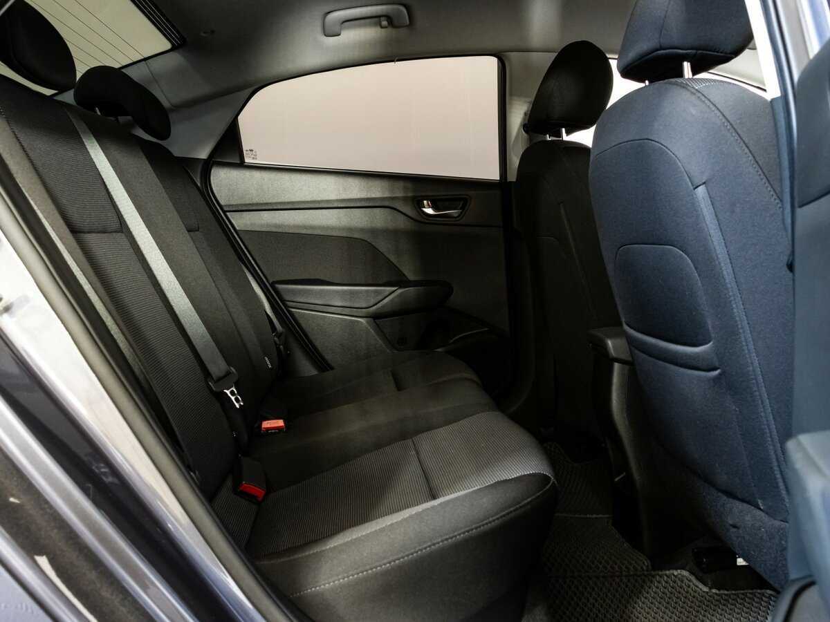 Hyundai Solaris с пробегом — 2022 год. Фото: #12