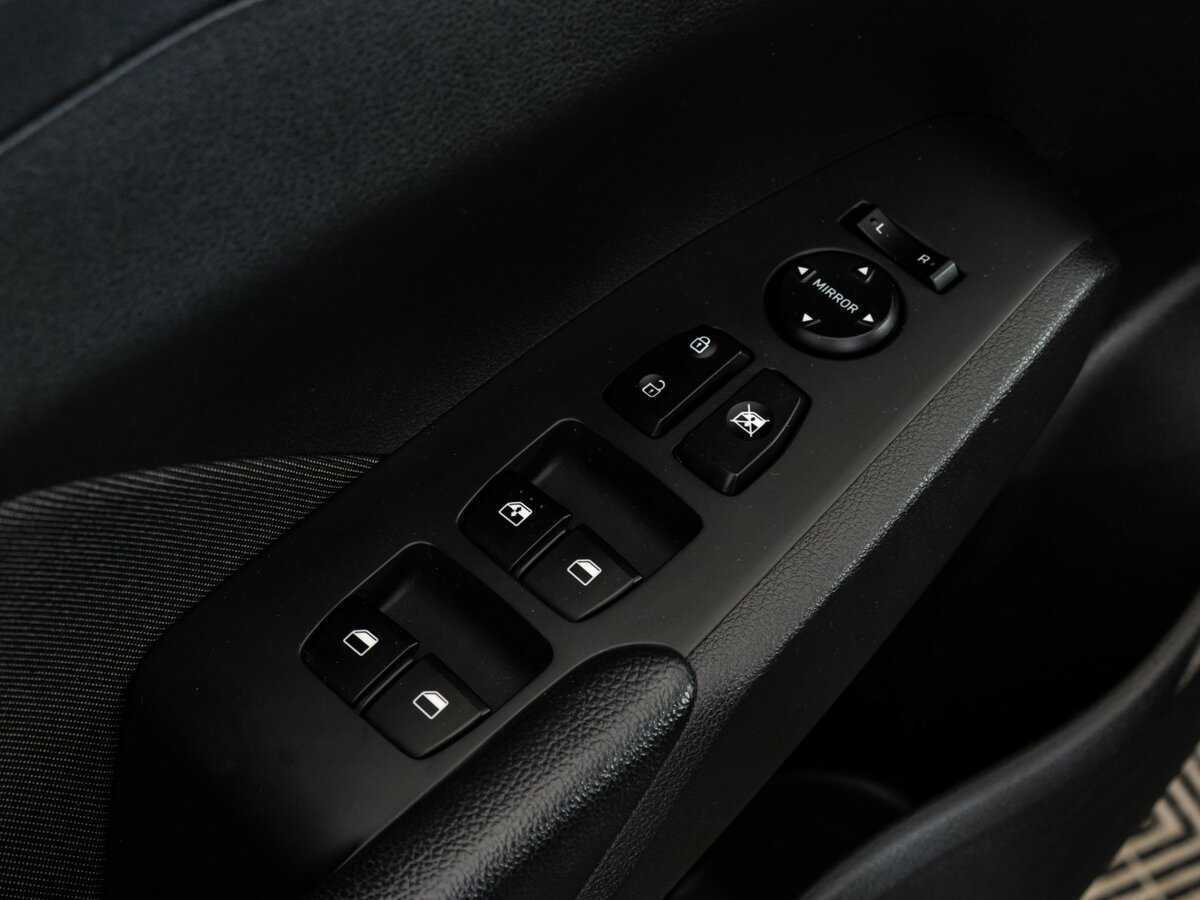 Hyundai Solaris с пробегом — 2022 год. Фото: #13