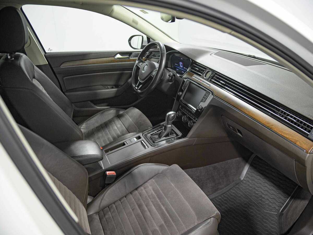 Volkswagen Passat с пробегом — 2016 год. Фото: #16
