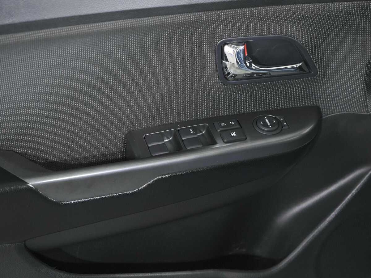 Kia Rio с пробегом — 2012 год. Фото: #11