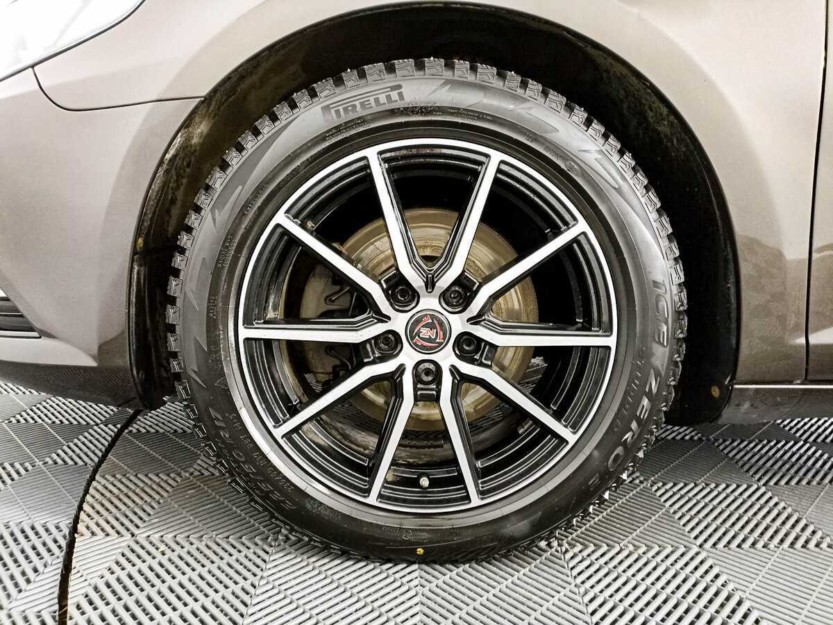 Volkswagen Passat CC с пробегом — 2013 год. Фото: #15