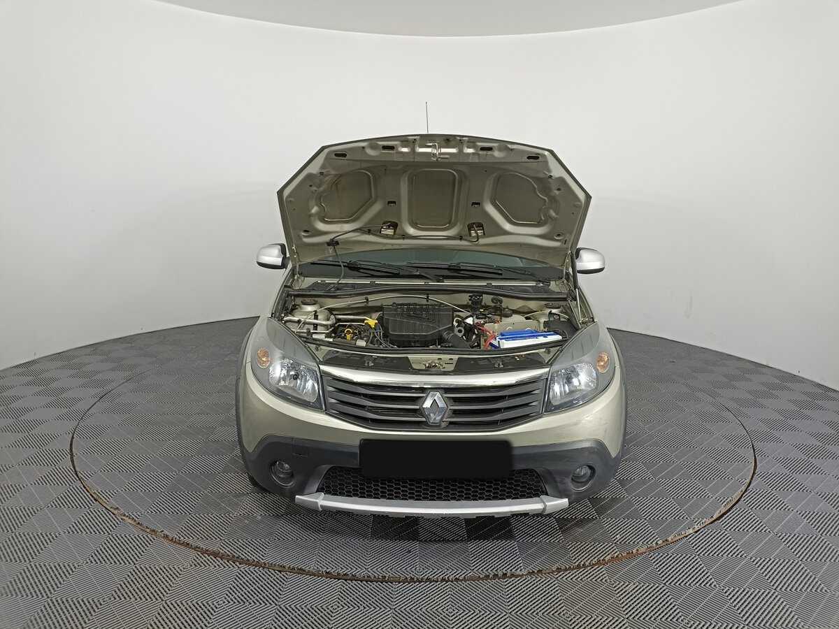 Renault Sandero с пробегом — 2014 год. Фото: #8