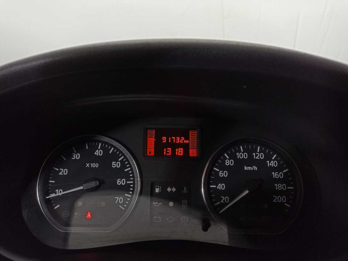 Renault Sandero с пробегом — 2014 год. Фото: #12