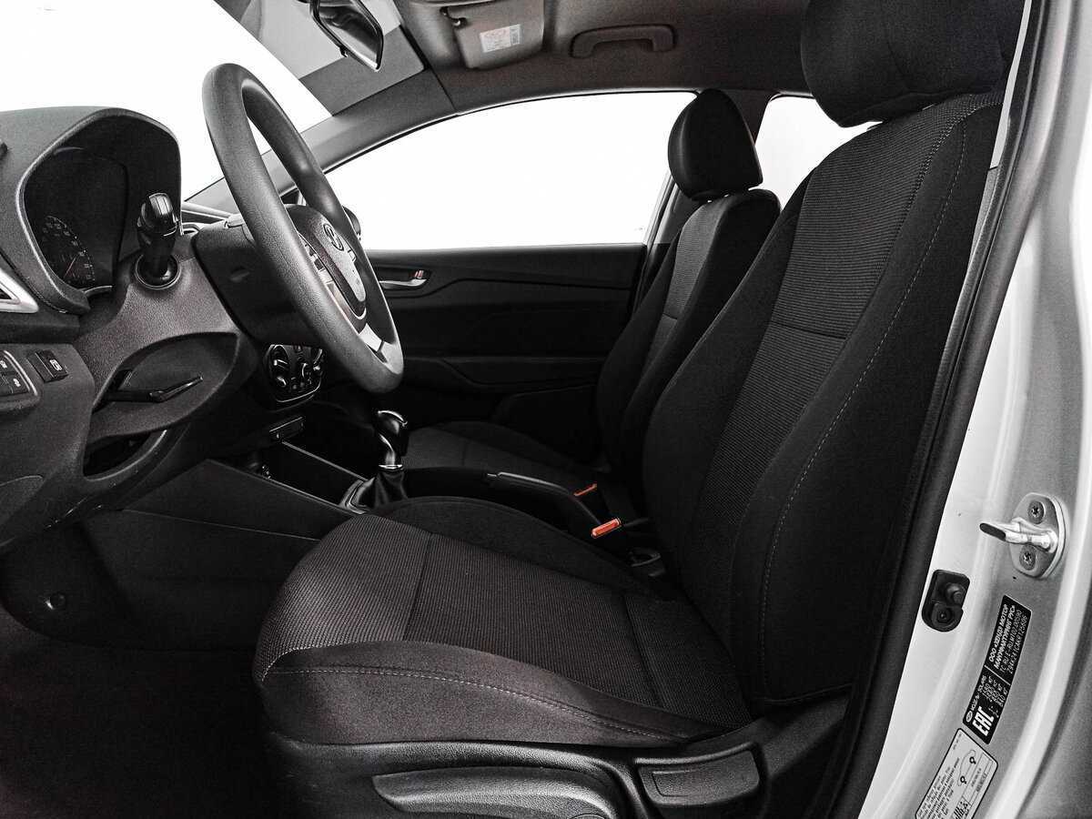 Hyundai Solaris с пробегом — 2018 год. Фото: #13