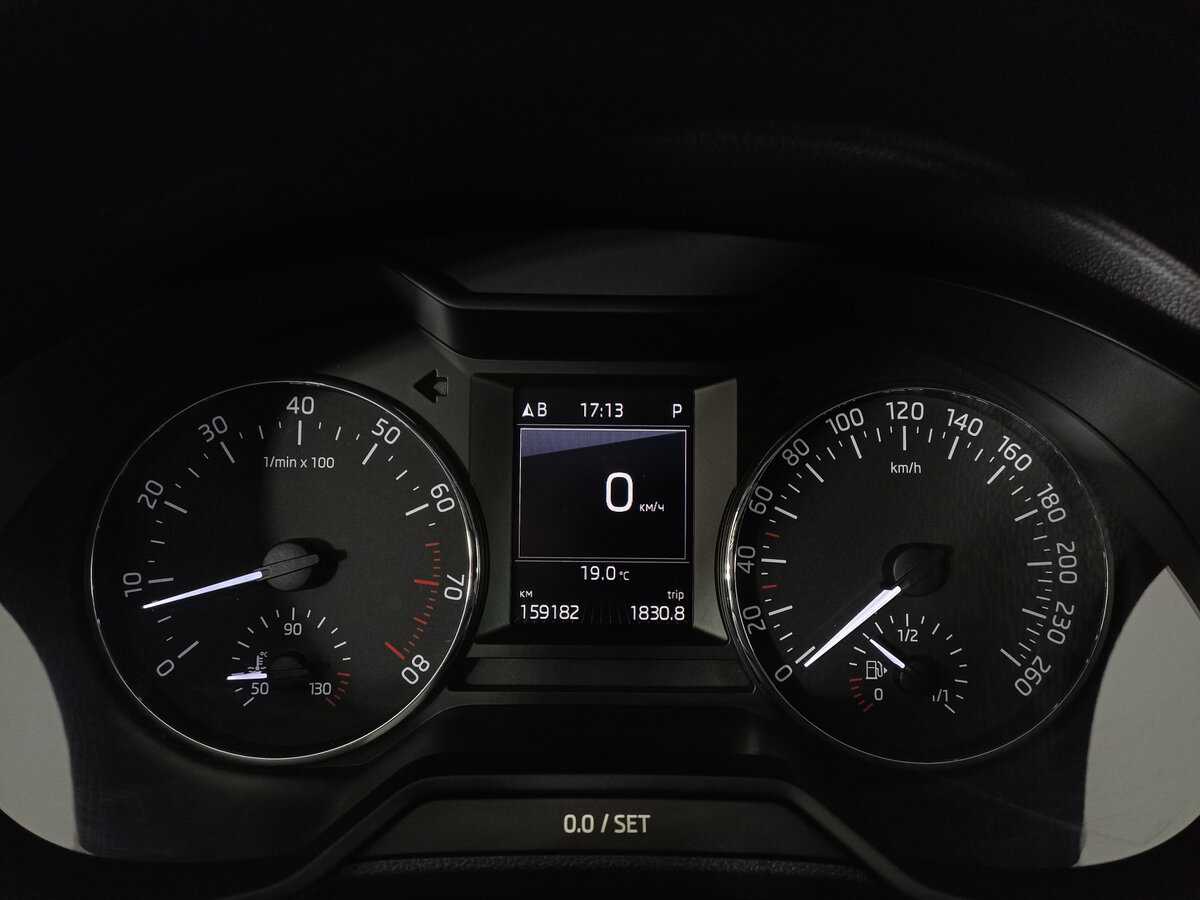 Skoda Octavia с пробегом — 2015 год. Фото: #12