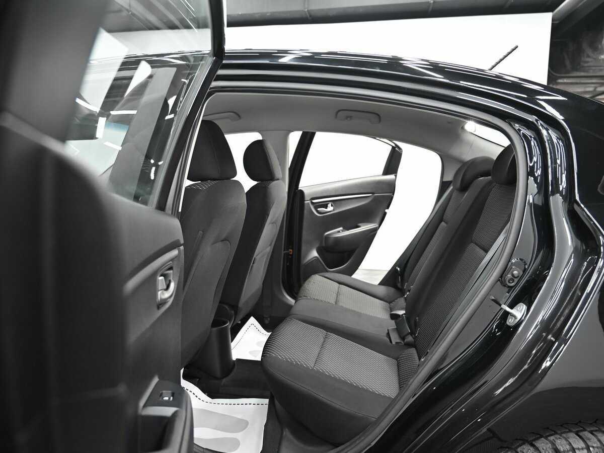 Kia Rio с пробегом — 2018 год. Фото: #11