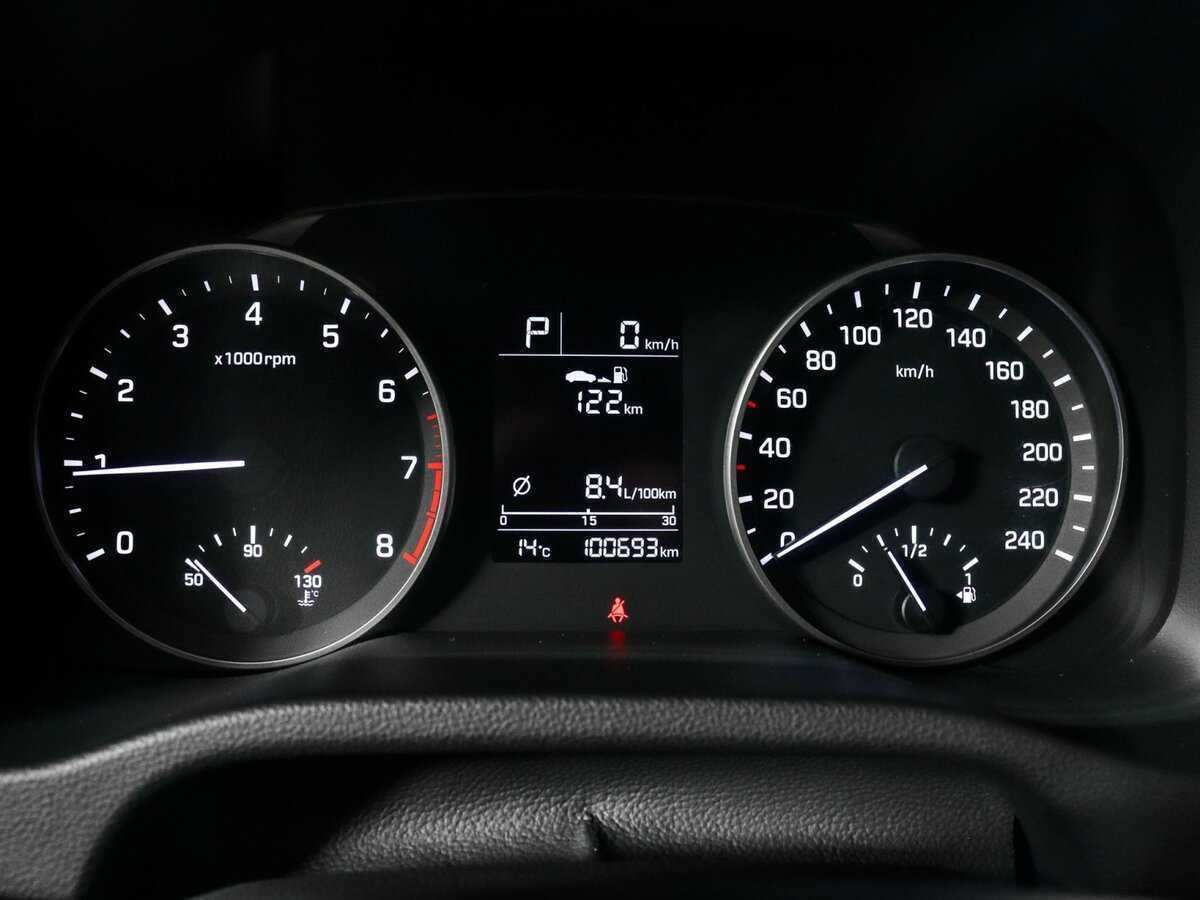 Hyundai Elantra с пробегом — 2018 год. Фото: #7