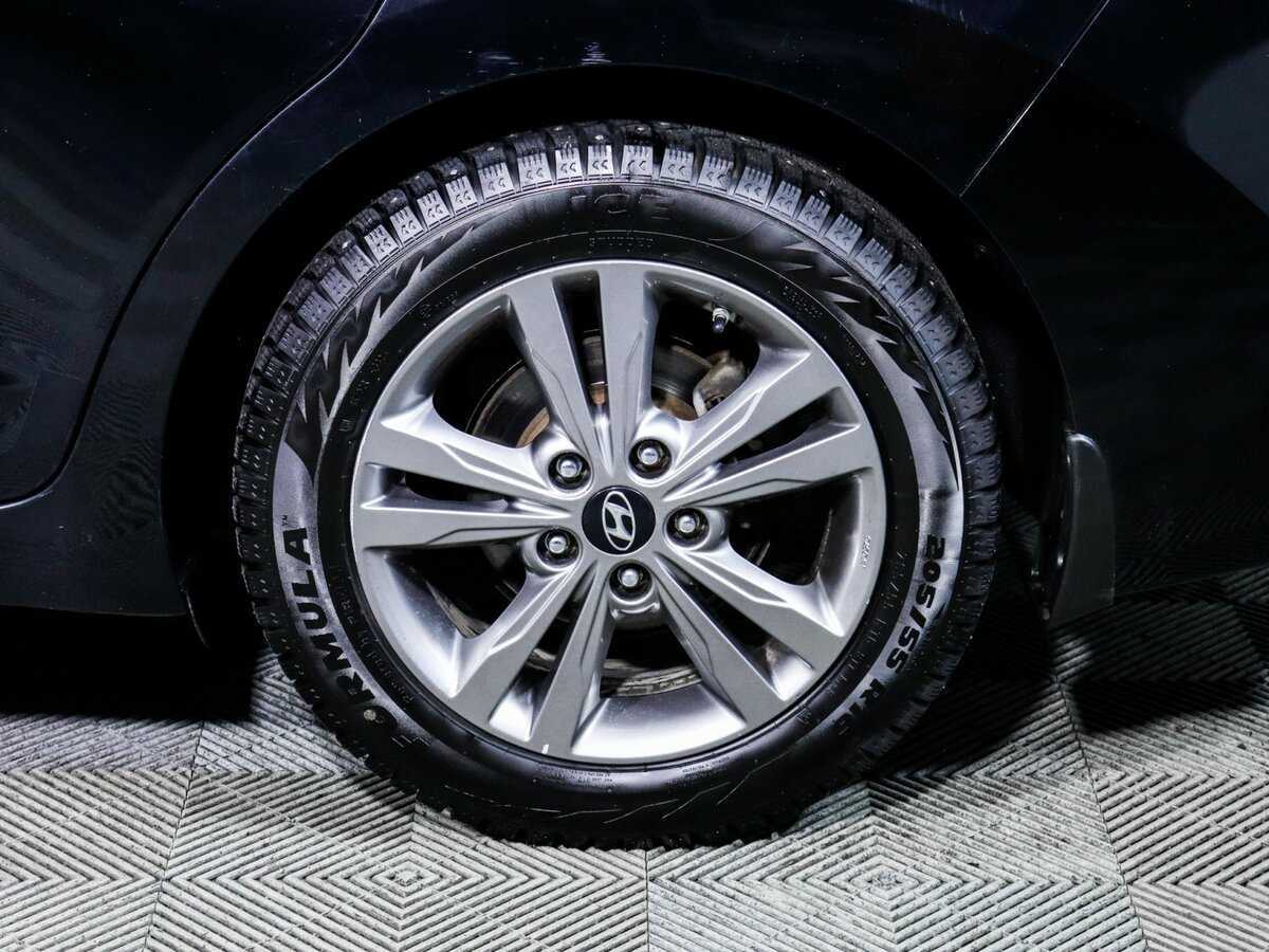 Hyundai Elantra с пробегом — 2018 год. Фото: #11