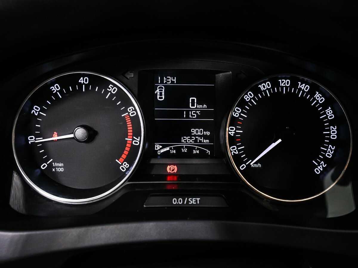 Skoda Rapid с пробегом — 2017 год. Фото: #11