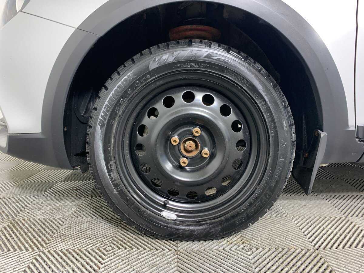 Lada (ВАЗ) Vesta с пробегом — 2017 год. Фото: #8