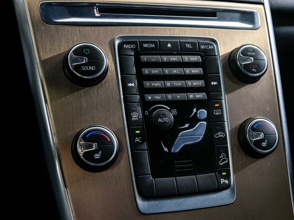 Volvo XC60 с пробегом — 2014 год. Фото: #10