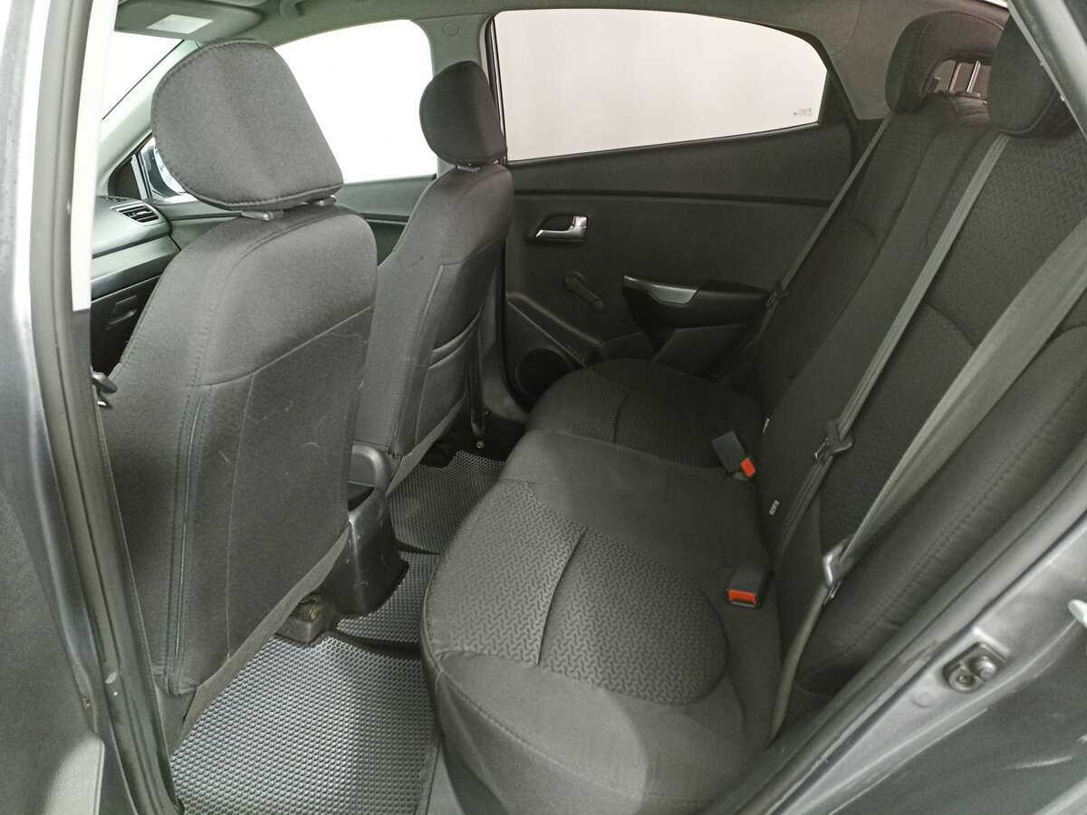 Kia Rio с пробегом — 2016 год. Фото: #11