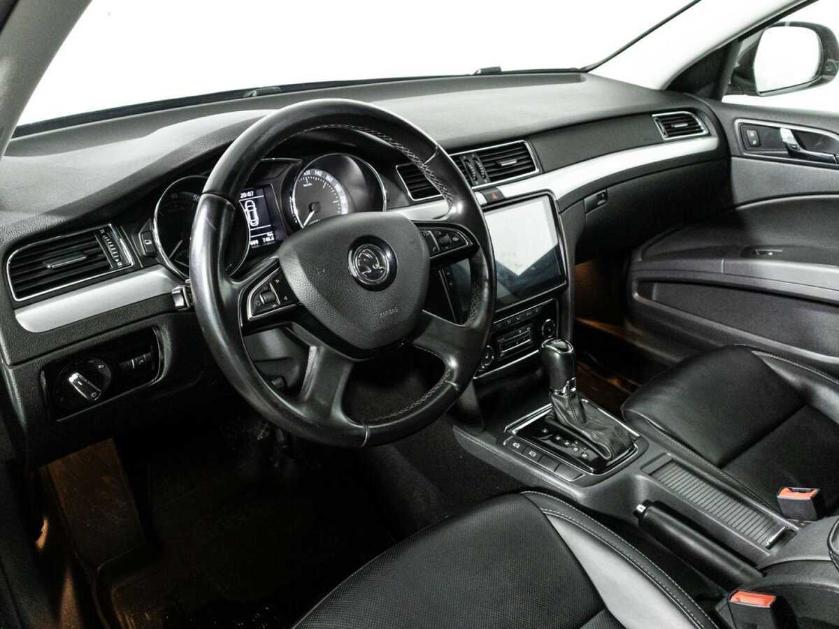 Skoda Superb с пробегом — 2014 год. Фото: #10