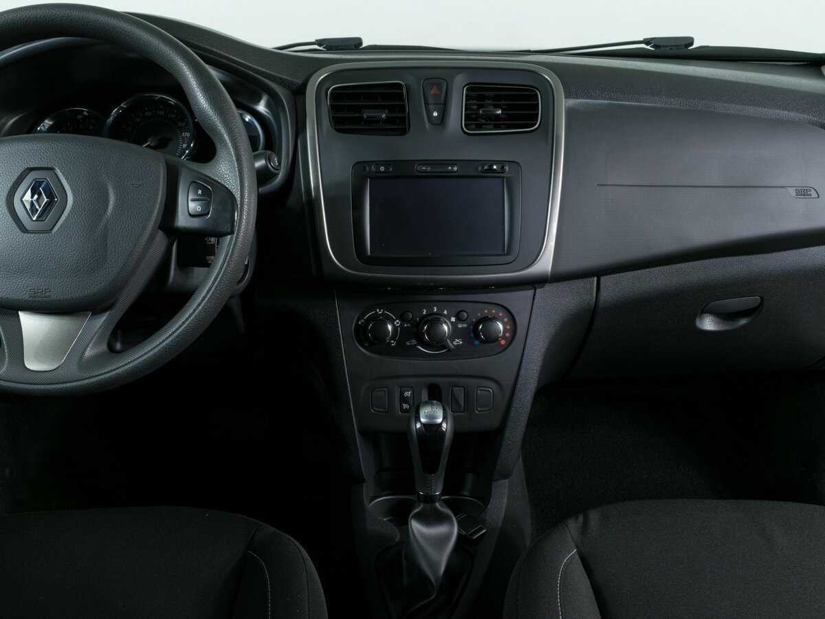 Renault Sandero с пробегом — 2018 год. Фото: #9