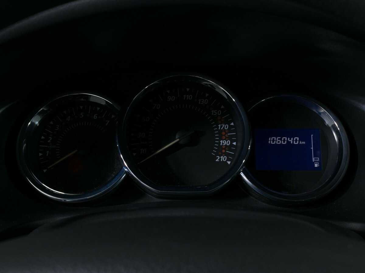 Renault Sandero с пробегом — 2018 год. Фото: #11