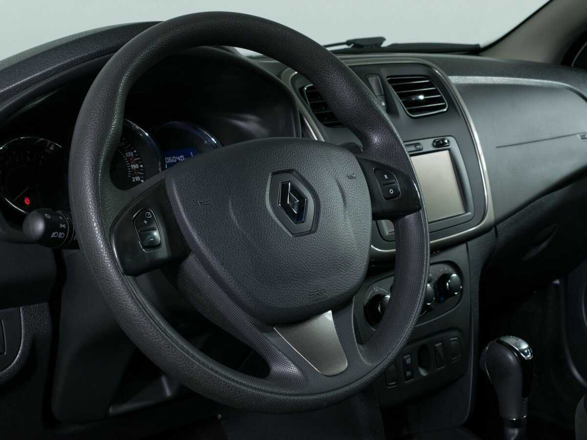 Renault Sandero с пробегом — 2018 год. Фото: #12