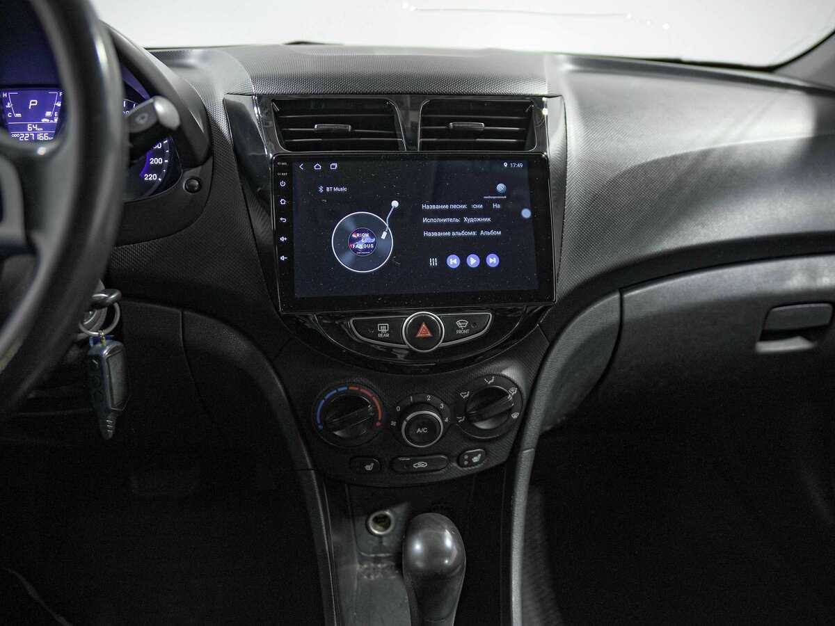 Hyundai Solaris с пробегом — 2012 год. Фото: #7