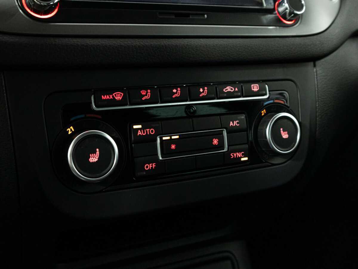 Volkswagen Tiguan с пробегом — 2015 год. Фото: #15