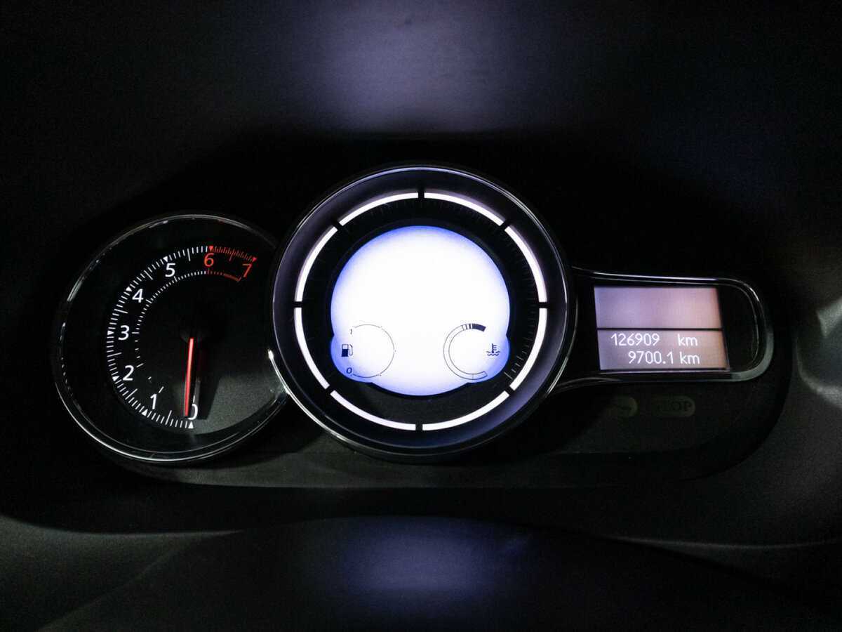 Renault Megane с пробегом — 2013 год. Фото: #11