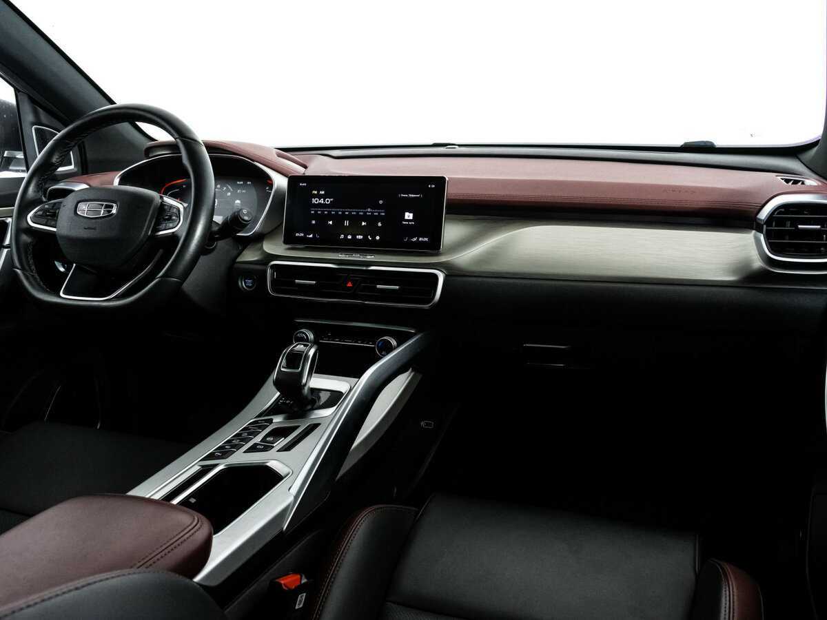 Geely Coolray с пробегом — 2022 год. Фото: #8