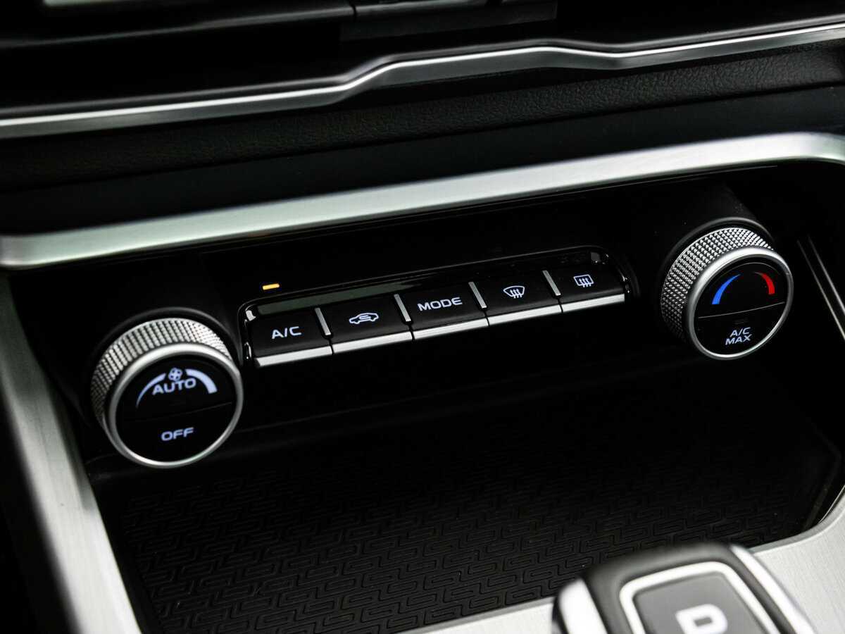 Geely Coolray с пробегом — 2022 год. Фото: #17