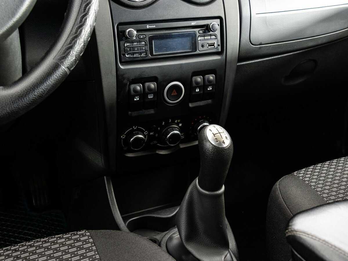 Lada (ВАЗ) Largus с пробегом — 2014 год. Фото: #9