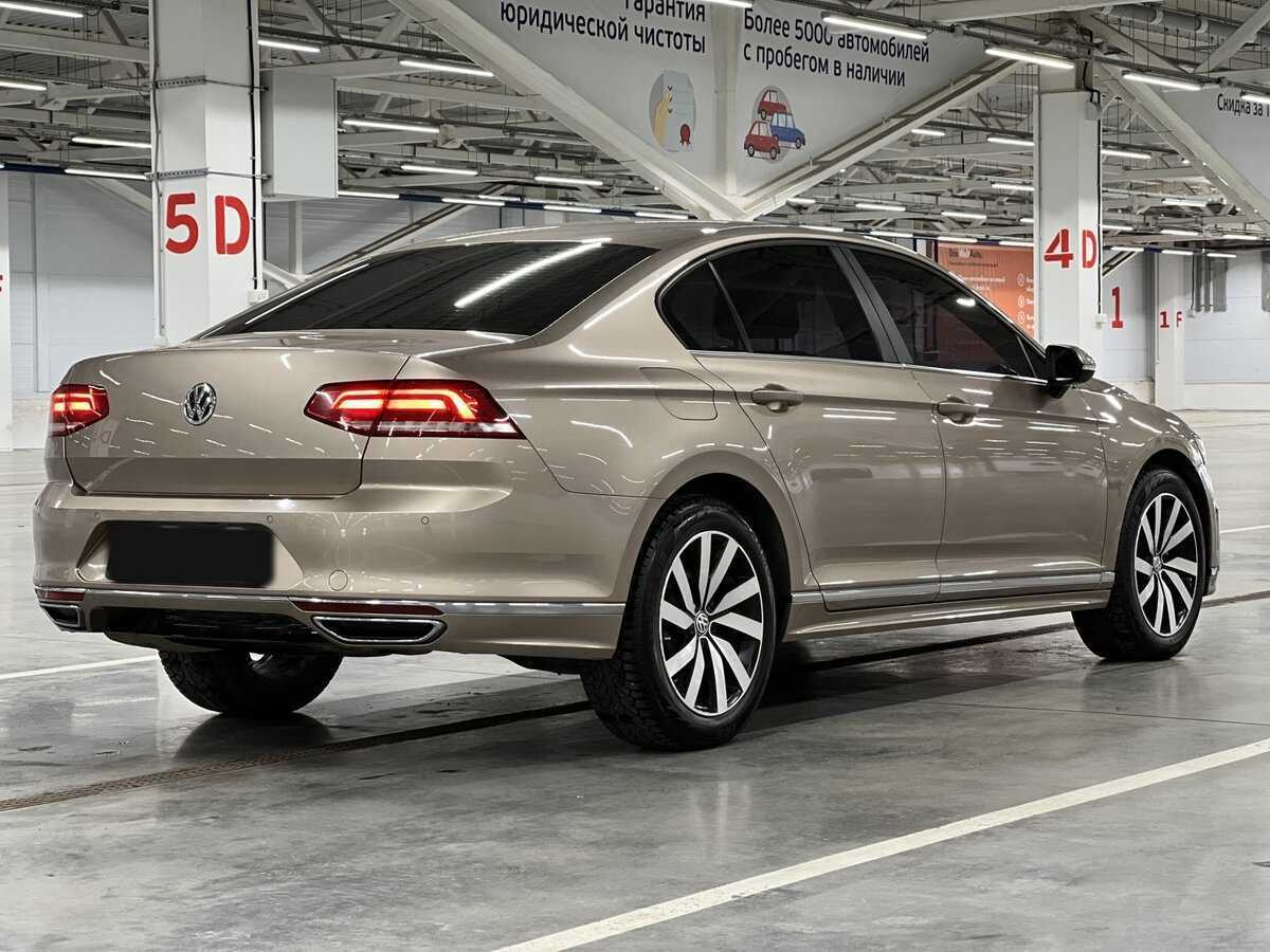 Volkswagen Passat с пробегом — 2016 год. Фото: #4