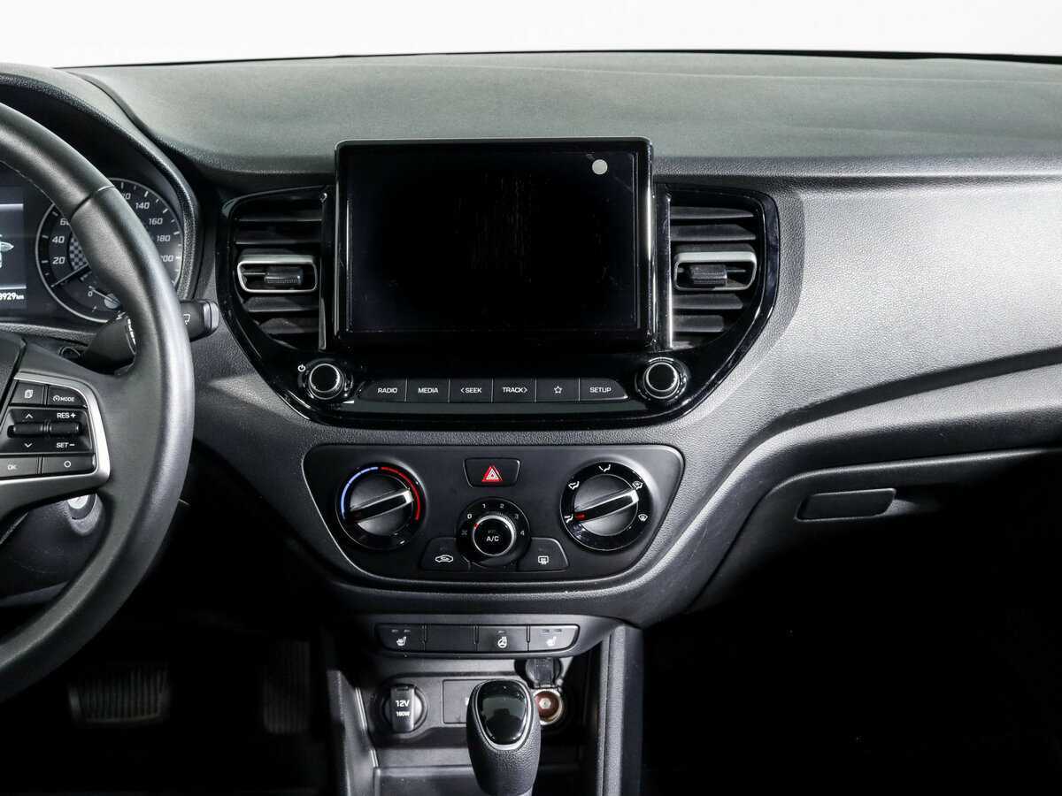 Hyundai Solaris с пробегом — 2020 год. Фото: #8