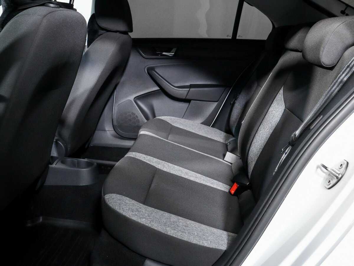 Skoda Rapid с пробегом — 2021 год. Фото: #6