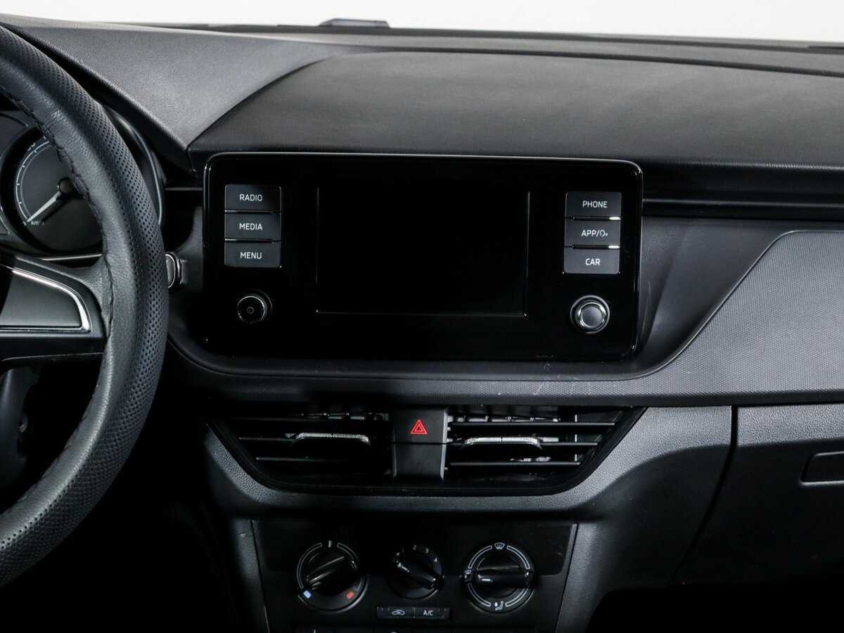 Skoda Rapid с пробегом — 2021 год. Фото: #9