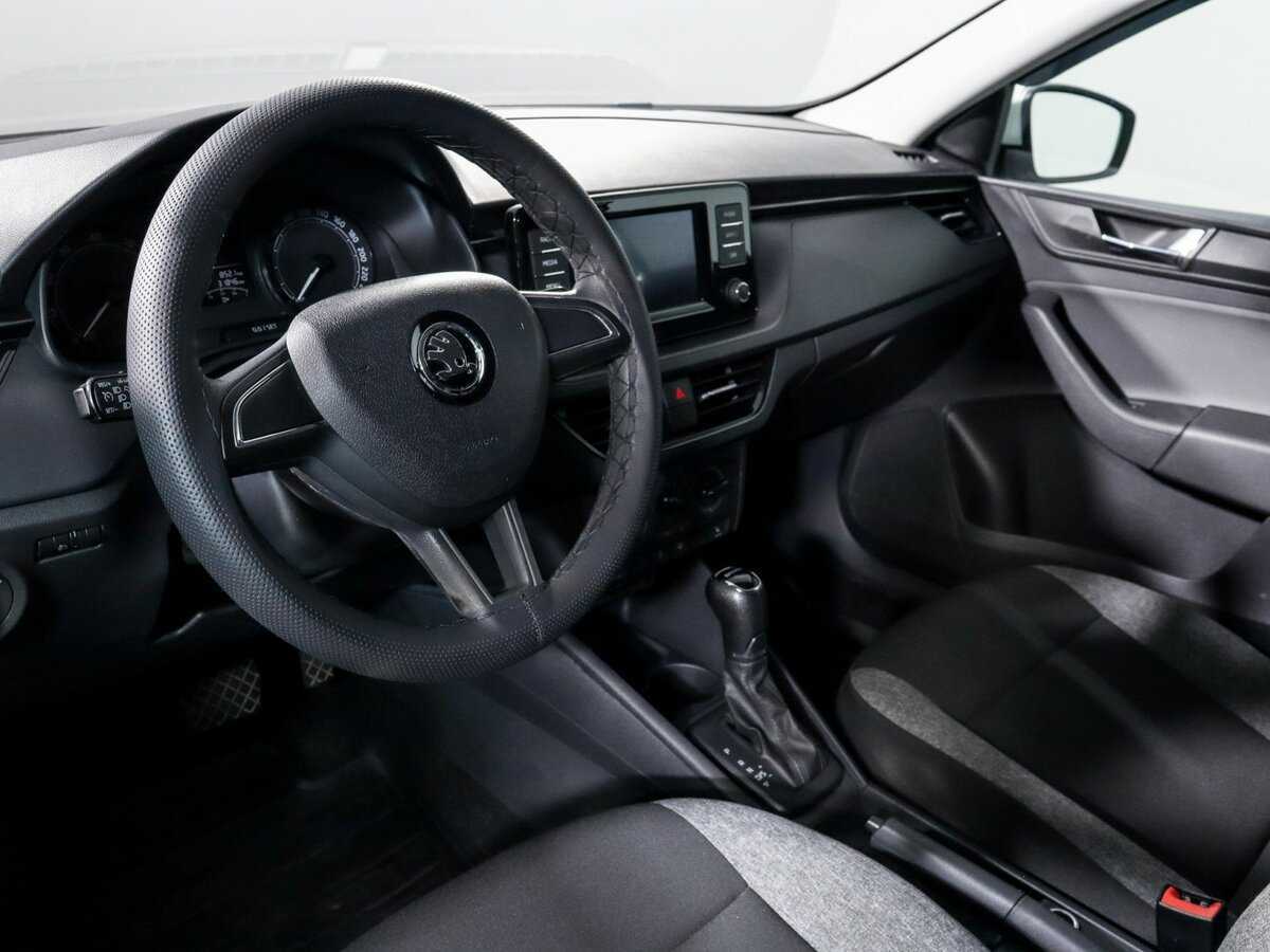 Skoda Rapid с пробегом — 2021 год. Фото: #10
