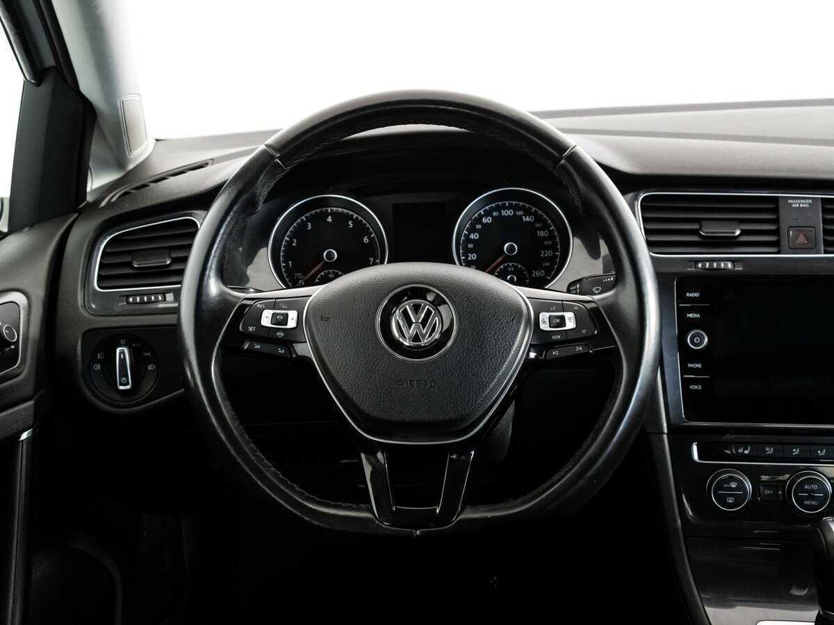 Volkswagen Golf с пробегом — 2018 год. Фото: #9