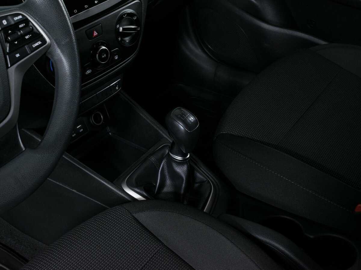 Hyundai Solaris с пробегом — 2018 год. Фото: #12