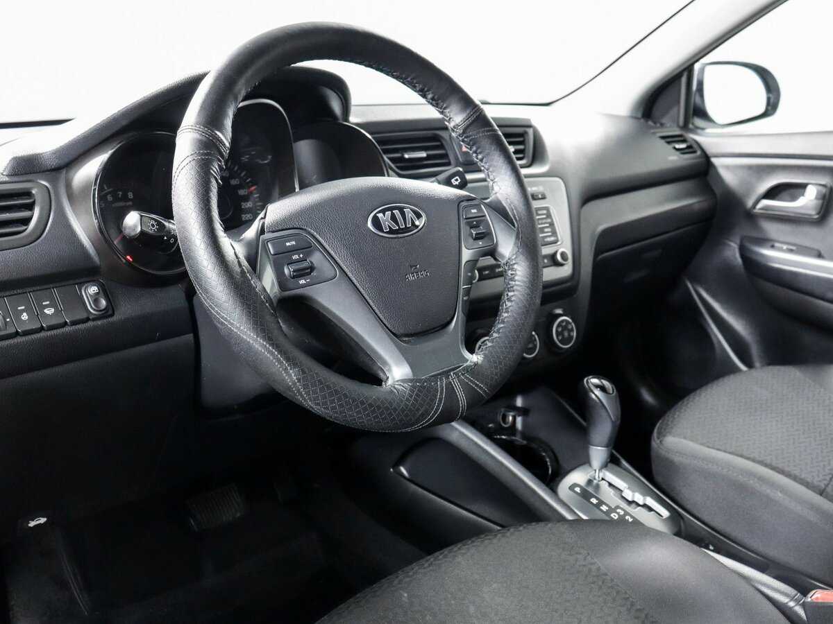 Kia Rio с пробегом — 2016 год. Фото: #10