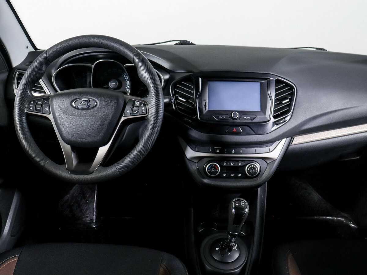 Lada (ВАЗ) Vesta с пробегом — 2016 год. Фото: #11